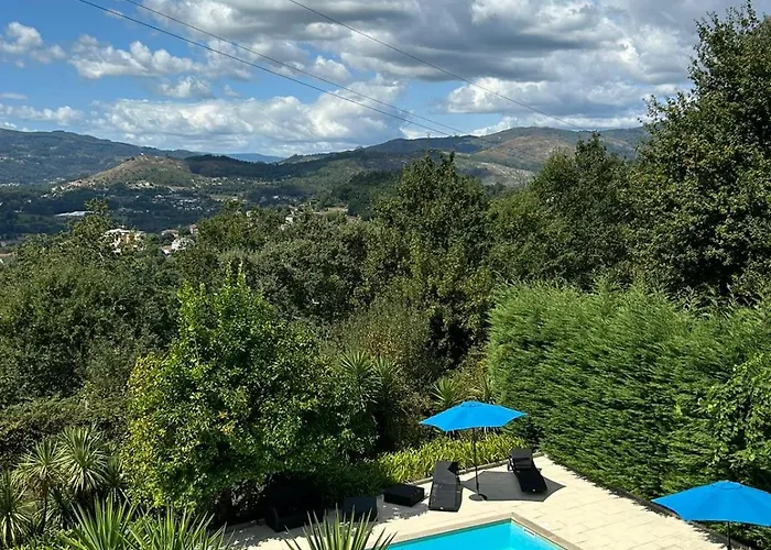 Fontainha House & بيت للعطل