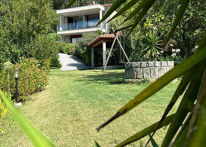 Fontainha House & كالديلاس